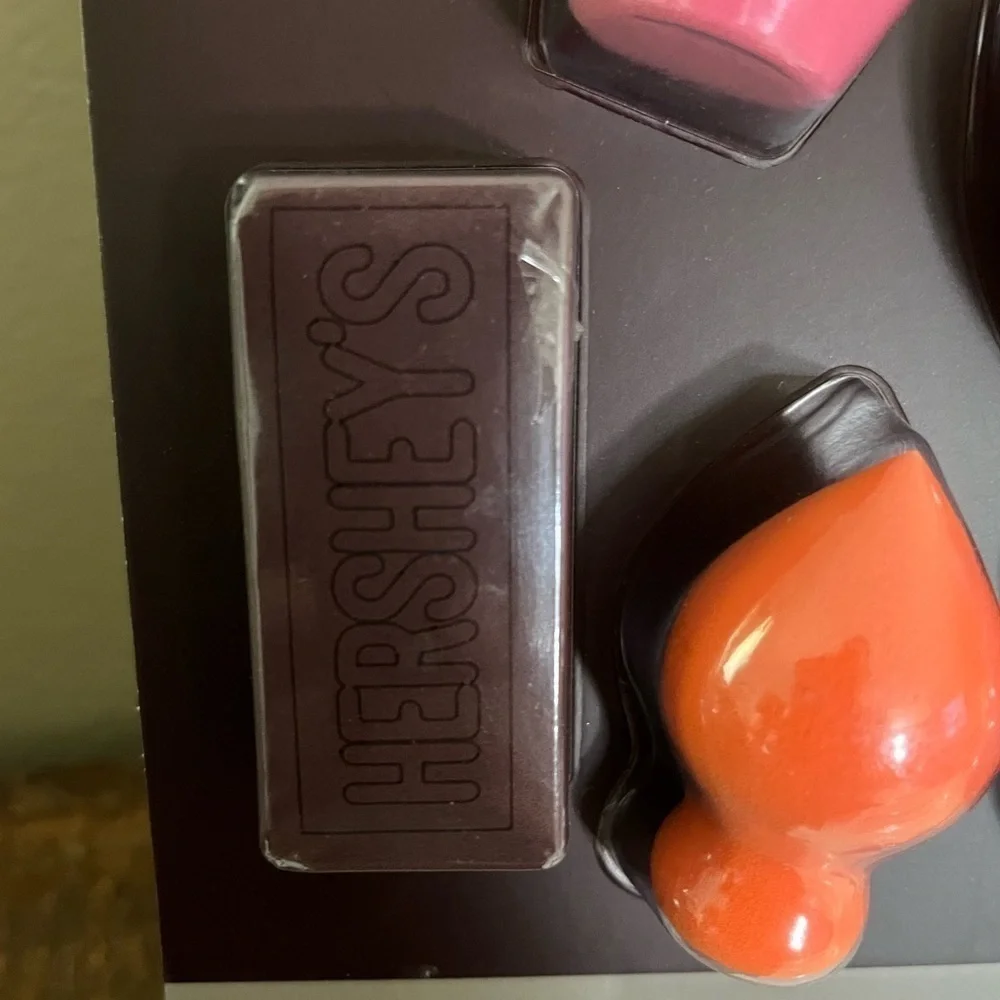 Hershey 12 Makeup Beauty Sponges, new!